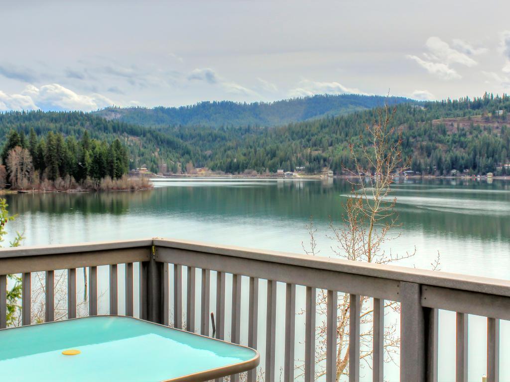 Beautiful Lake Coeur D'Alene Cabin On The Bay Hotel Mica ภายนอก รูปภาพ