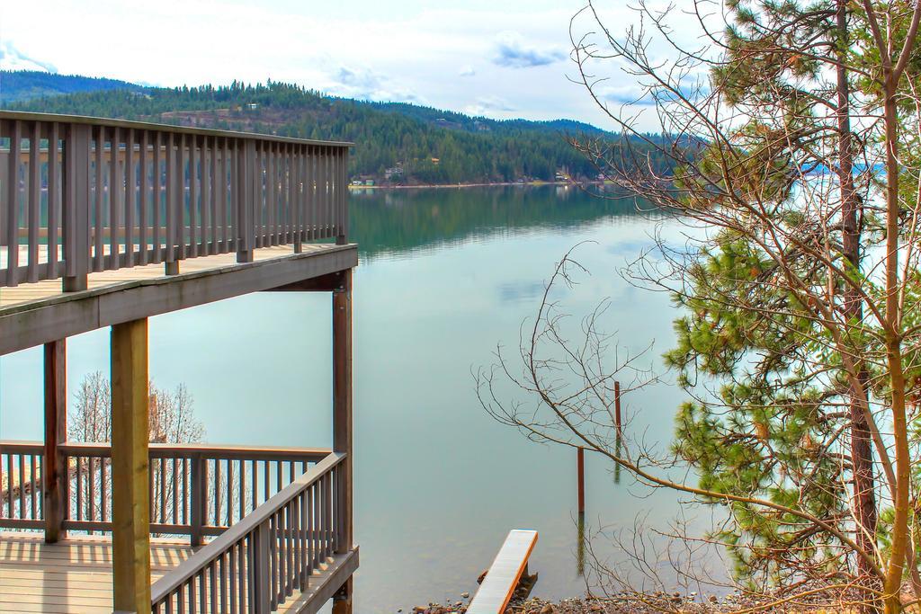 Beautiful Lake Coeur D'Alene Cabin On The Bay Hotel Mica ภายนอก รูปภาพ