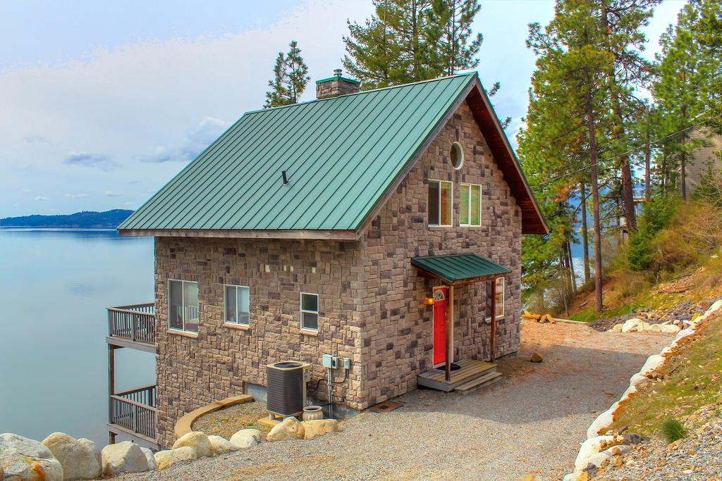 Beautiful Lake Coeur D'Alene Cabin On The Bay Hotel Mica ภายนอก รูปภาพ