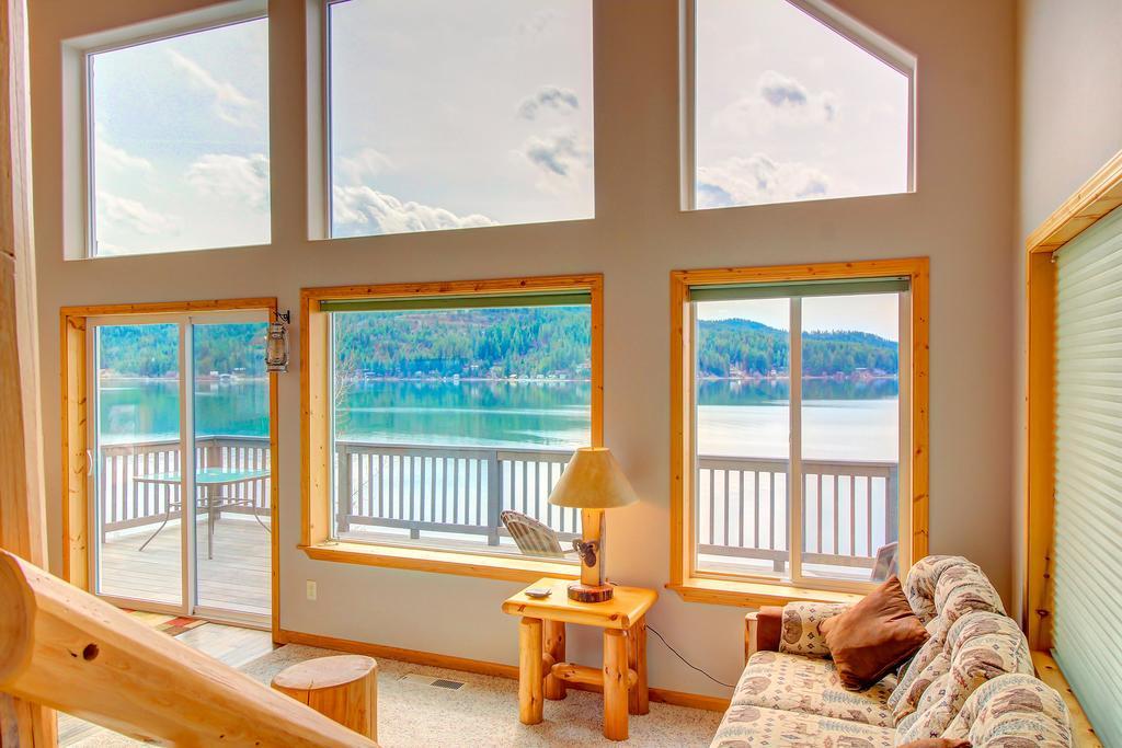 Beautiful Lake Coeur D'Alene Cabin On The Bay Hotel Mica ภายนอก รูปภาพ